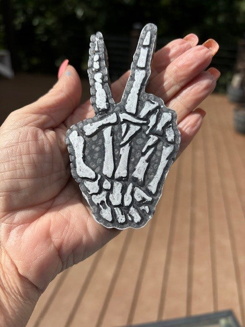 Freshie-Men's-Skeleton Peace Hand